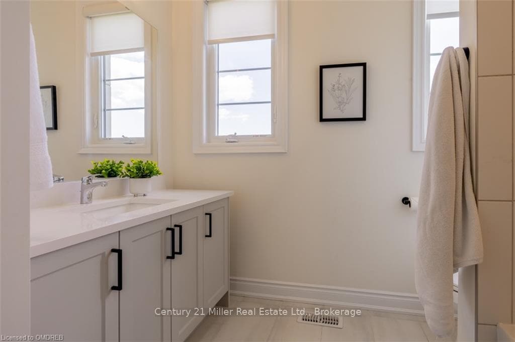 1337 BLACKMORE Street photo 22