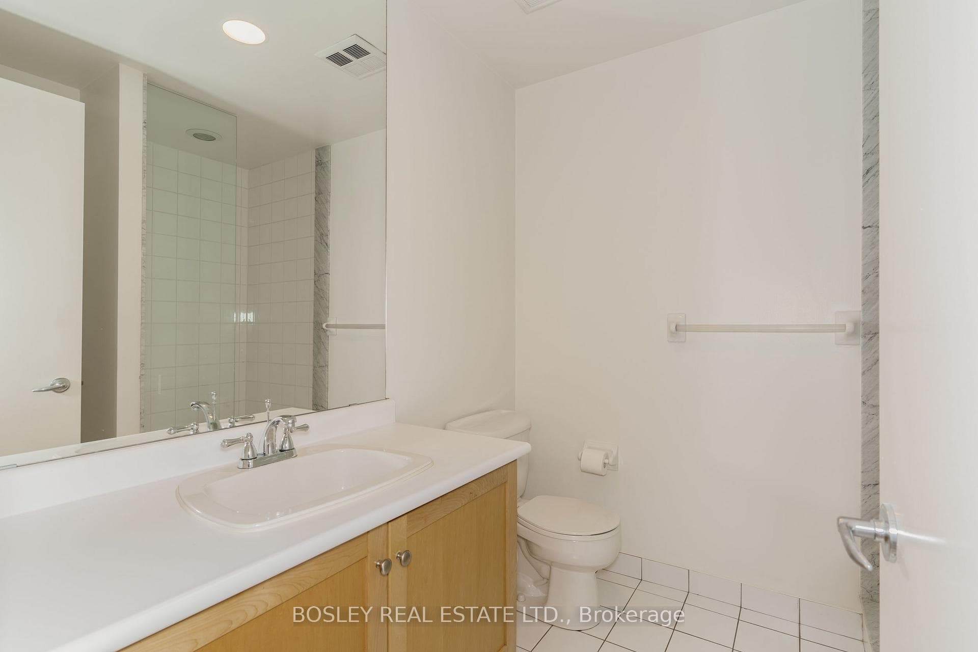 700 King Street Unit 1212 photo 29