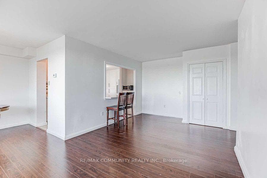 10 Stonehill Court Unit 1210 photo 8