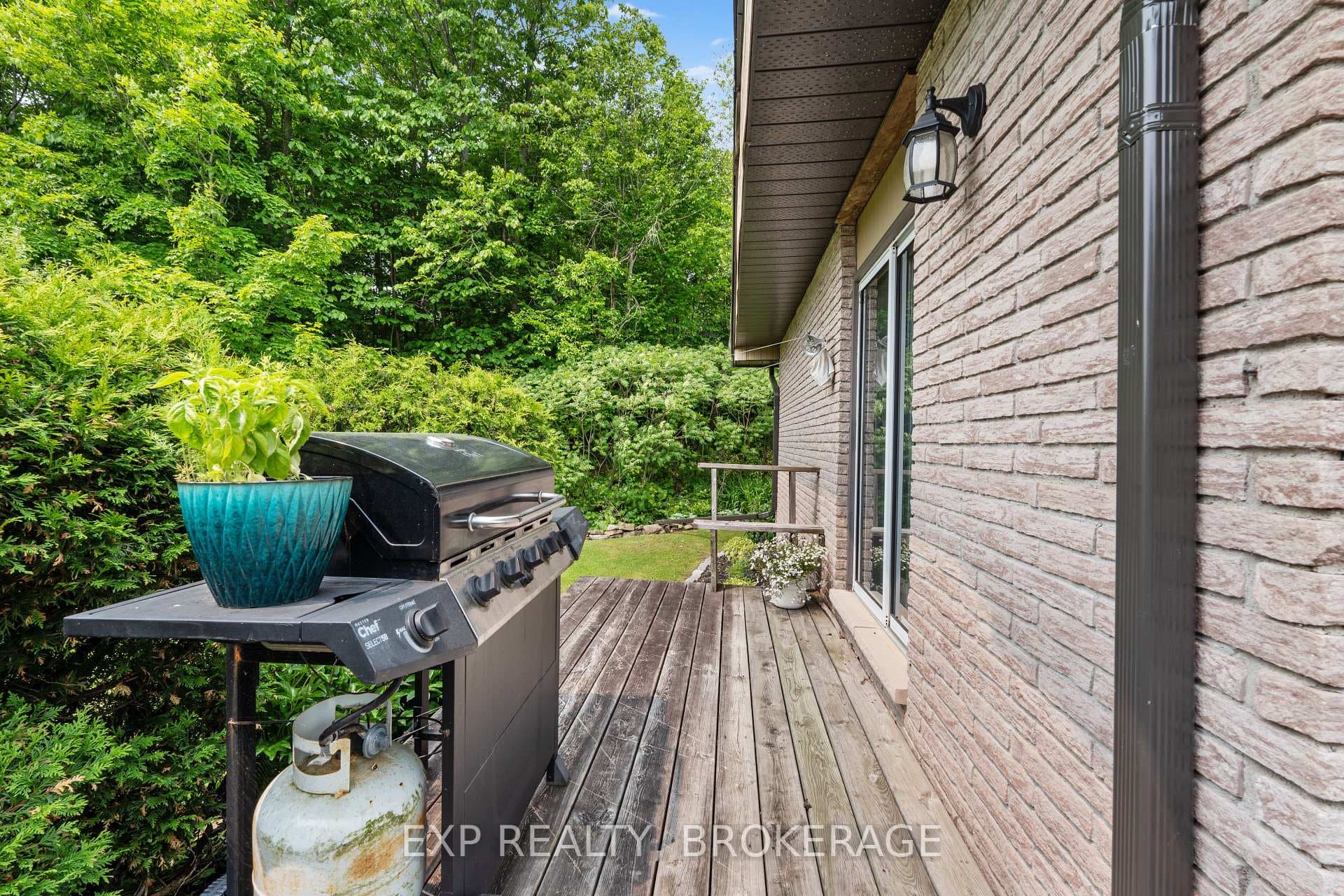 8283 PERTH Road photo 33