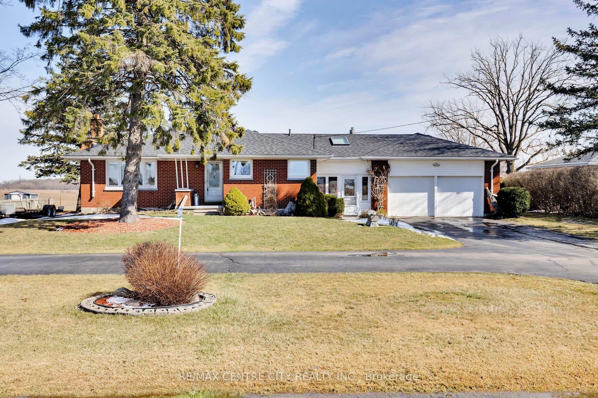 12094 Wellington Road photo 1