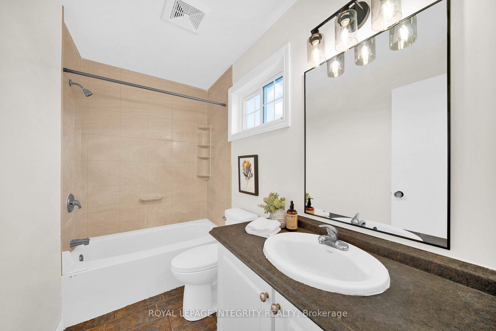 15 Tarquin Crescent photo 28