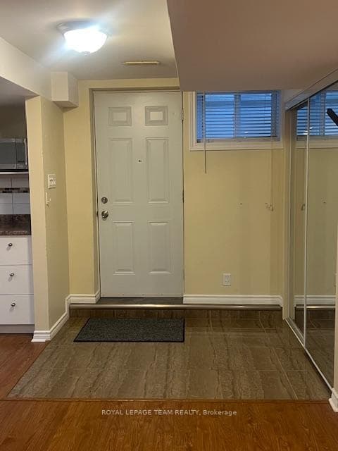 685 Everlasting Crescent Unit B photo 17