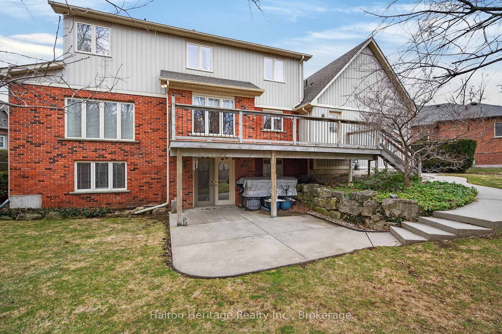 136 Grindstone Way photo 43