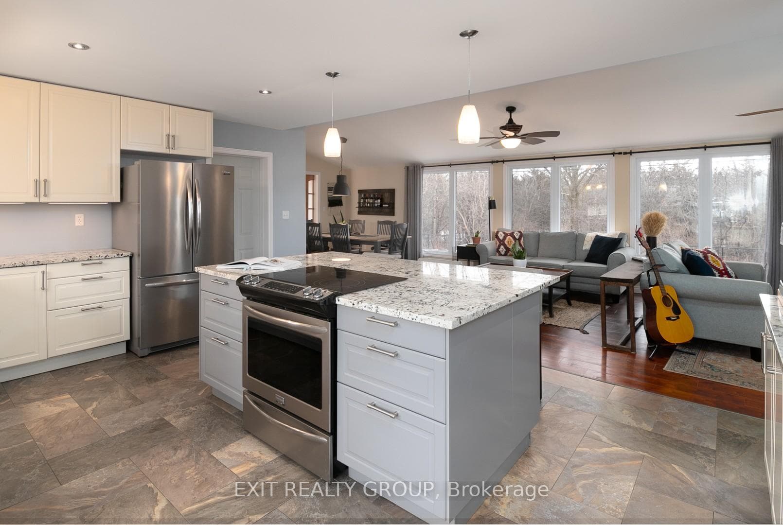 50 Sidney Crescent photo 9