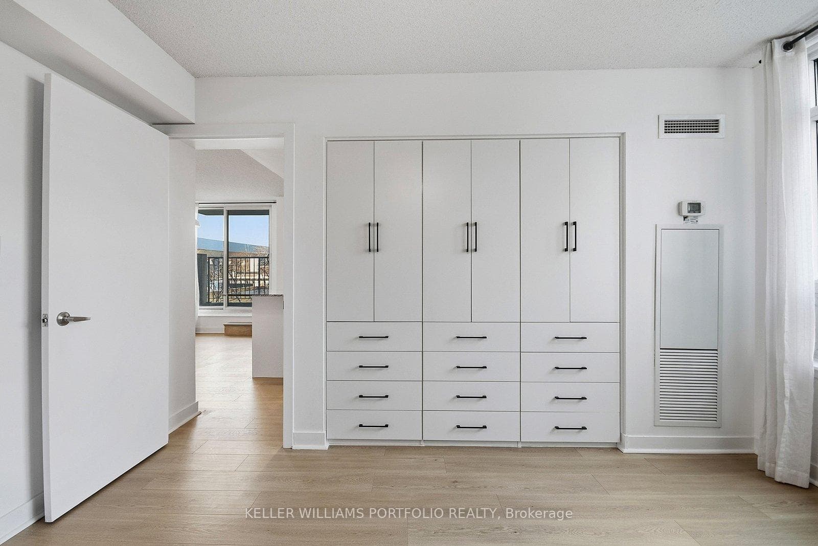 816 Lansdowne Avenue Unit 119 photo 24
