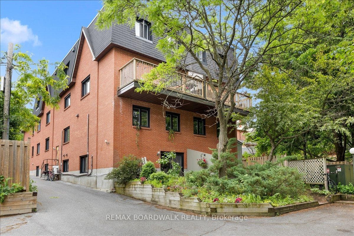 222 Russell Avenue Unit 304 photo 42
