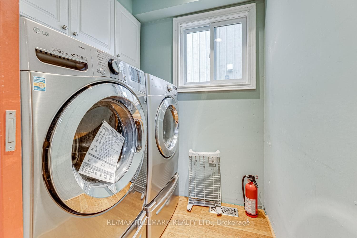 1861 Appleview Road photo 12