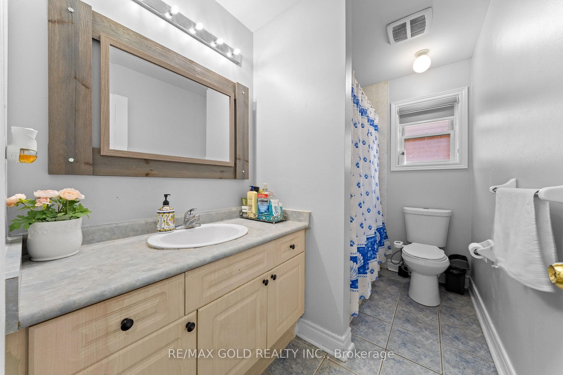 8 Bayridge Drive photo 19