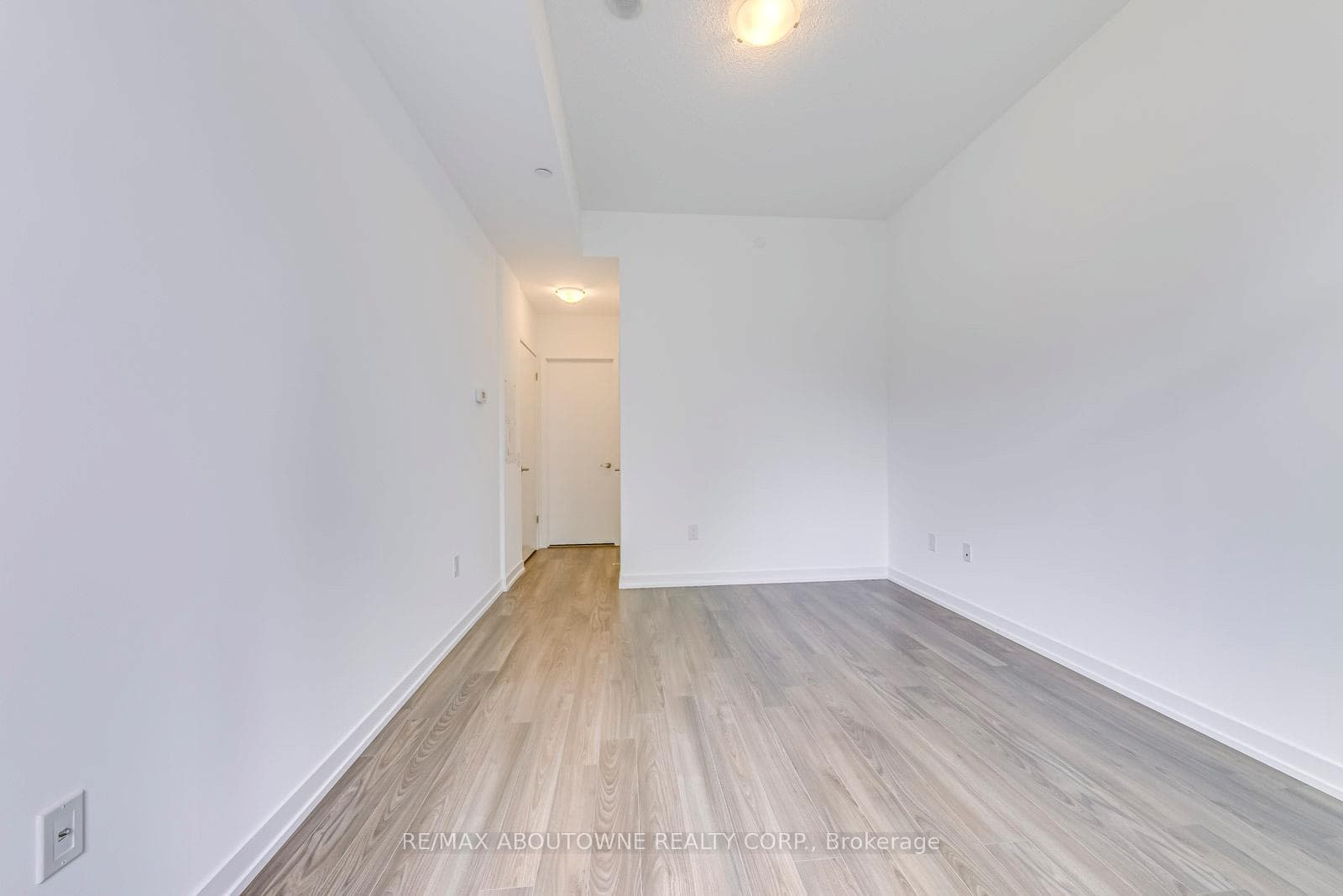 2560 Eglinton Avenue Unit Th101 photo 25