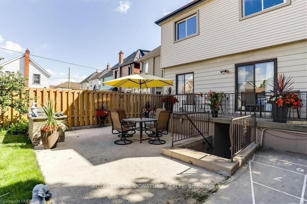 133 Cavell Avenue Unit Main photo 32