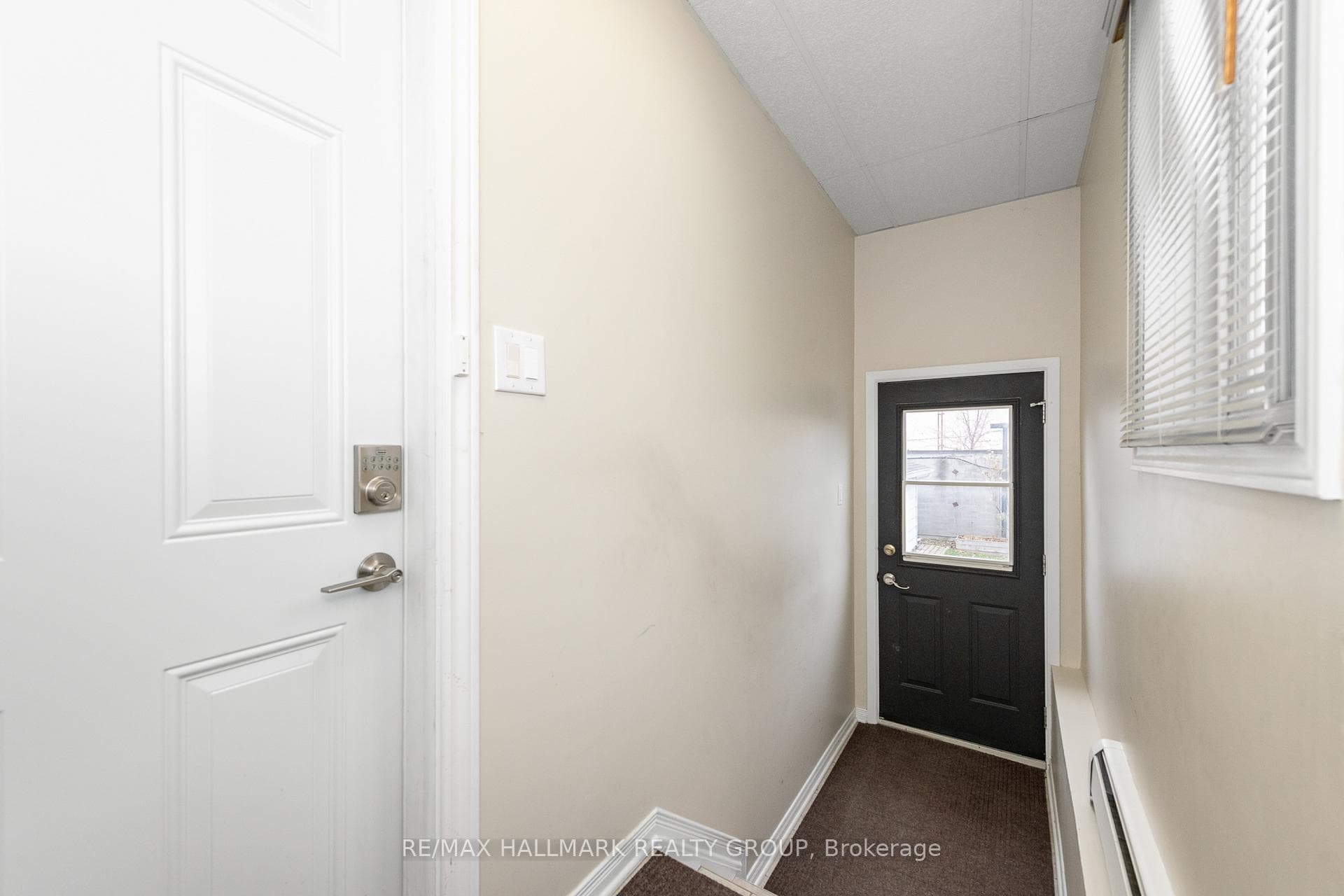 324 Montfort Street photo 22