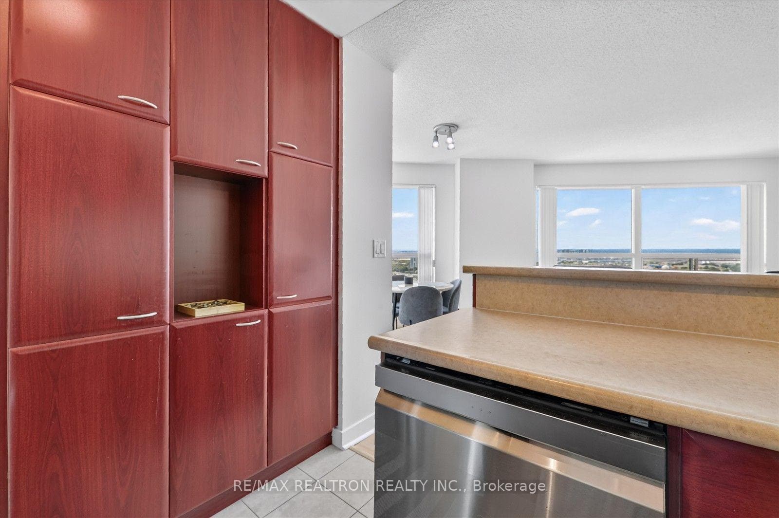 36 Lee Centre Drive Unit 3111 photo 18