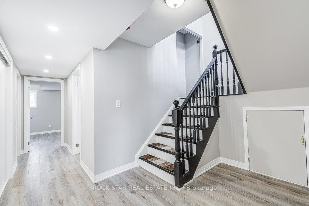 545 Trico Drive photo 29