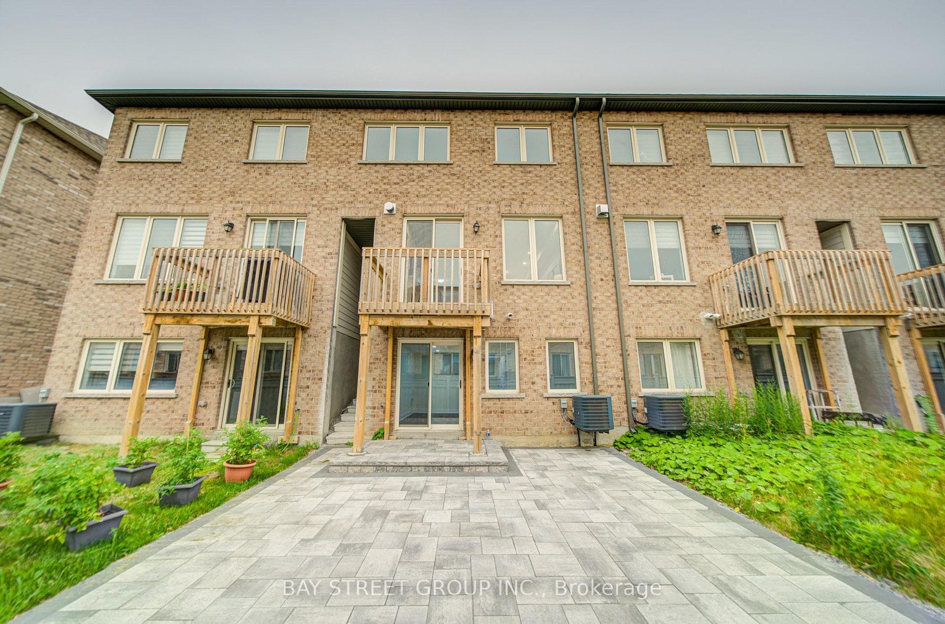 113 Drizzel Crescent photo 50