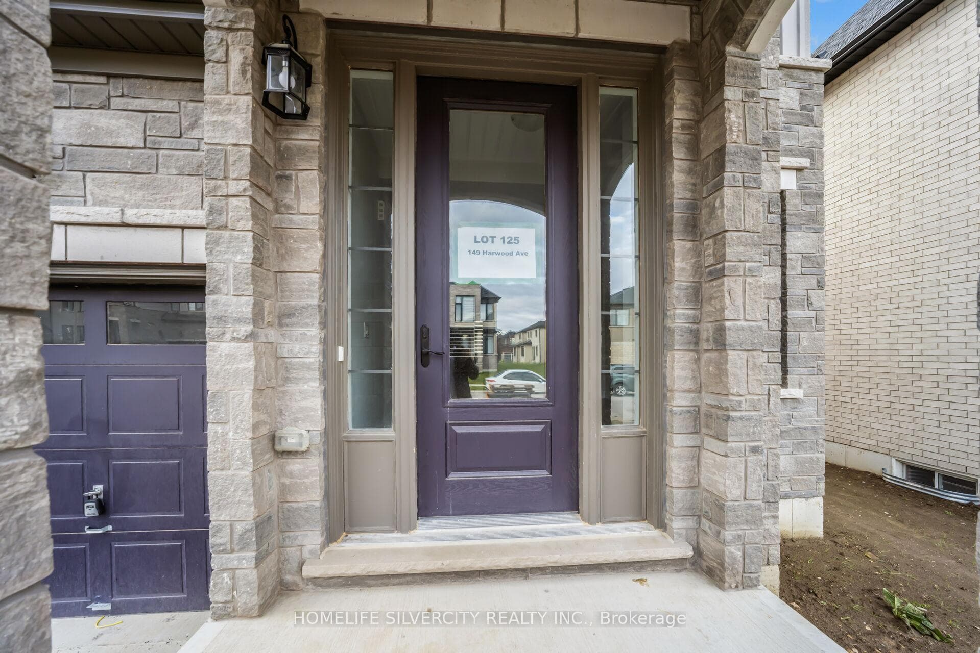 149 Harwood Avenue photo 5