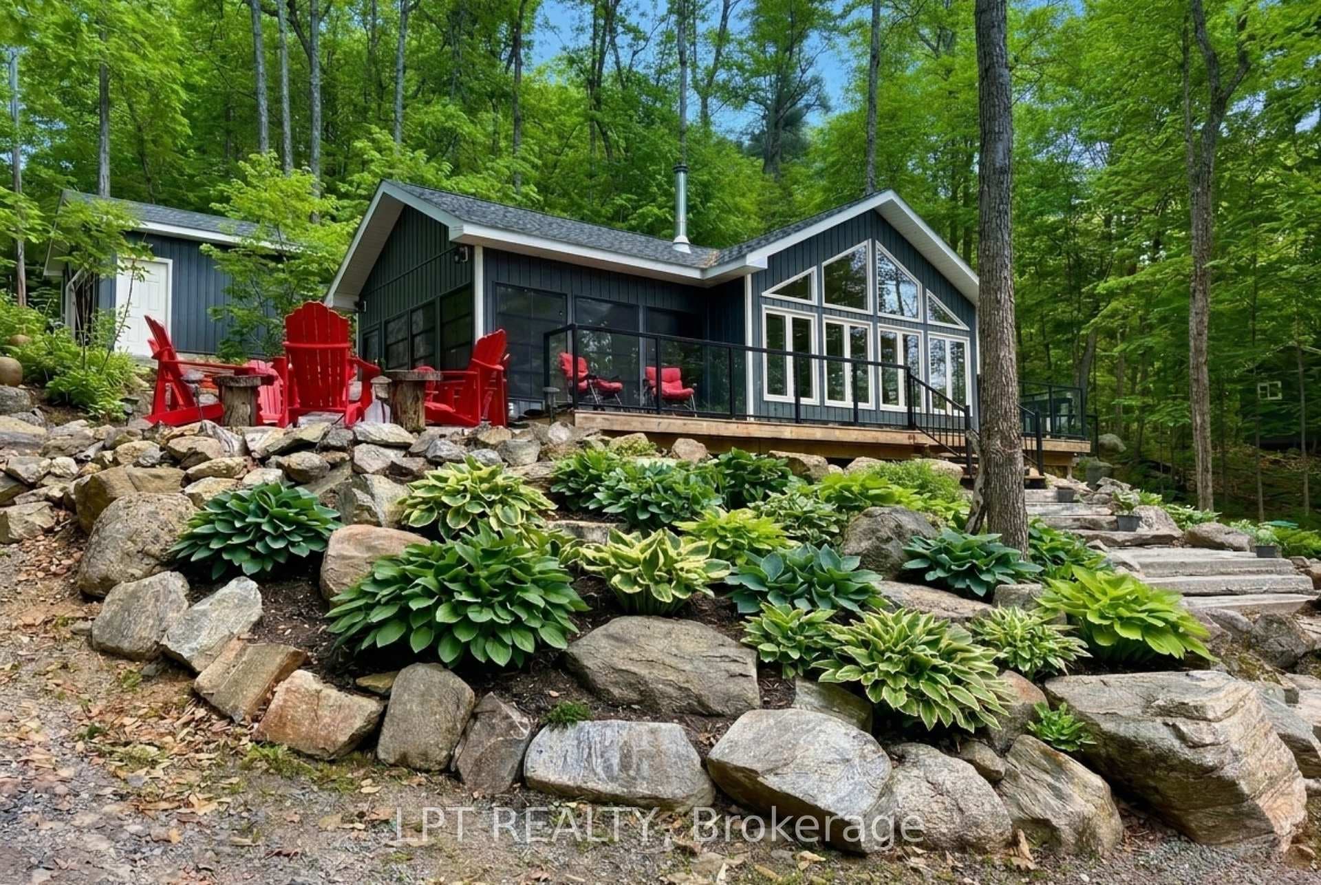 Welcome To 1369 Hipkiss Drive!