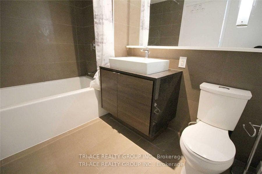 121 Mcmahon Drive Unit 1102 photo 19