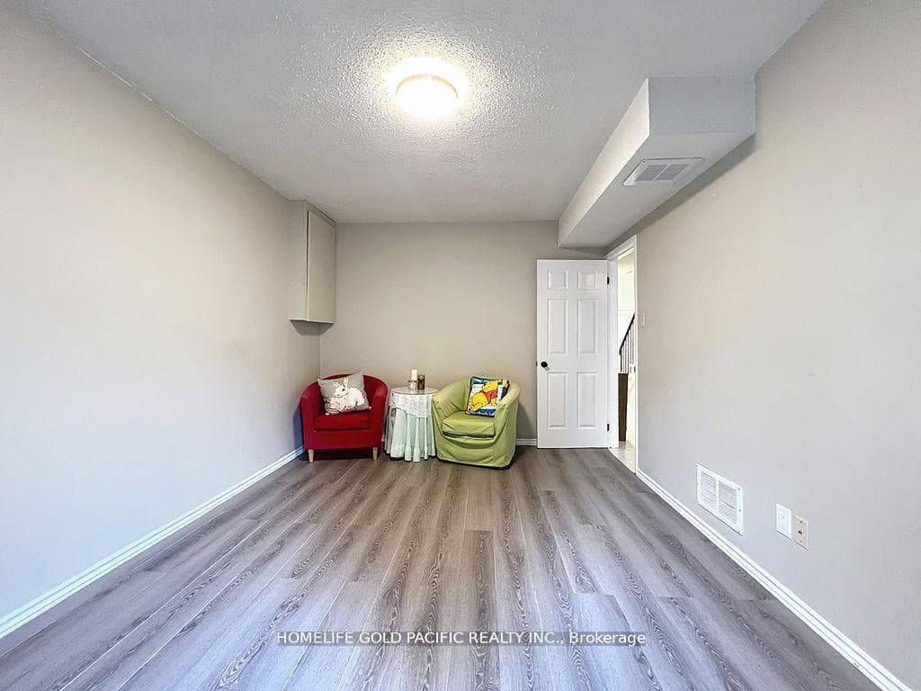 42 Stonehill Court Unit 11 photo 10