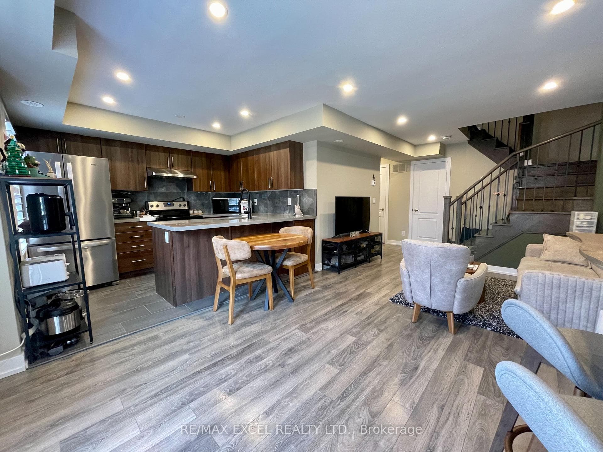 1 Blanche Lane Unit 819 photo 5