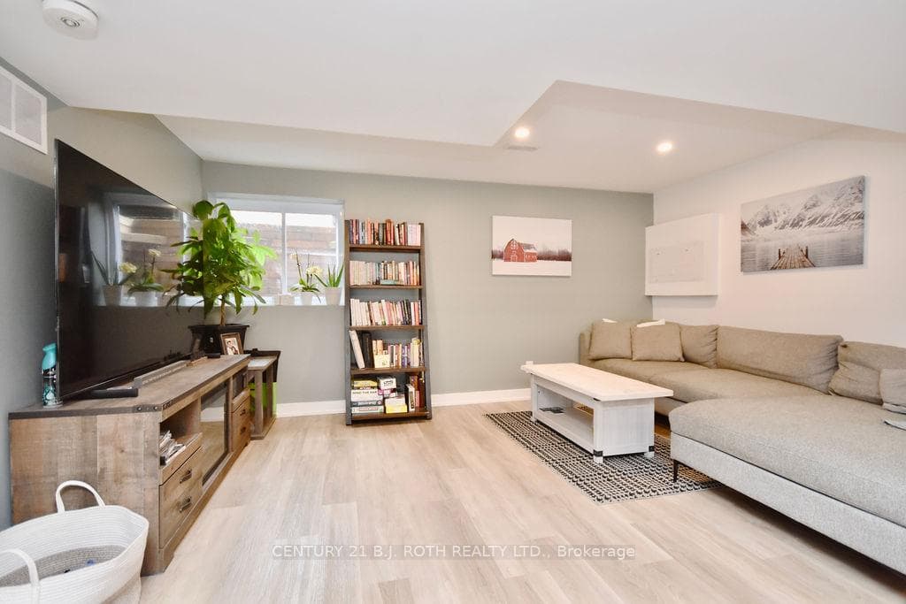 39 DANCY Drive photo 14