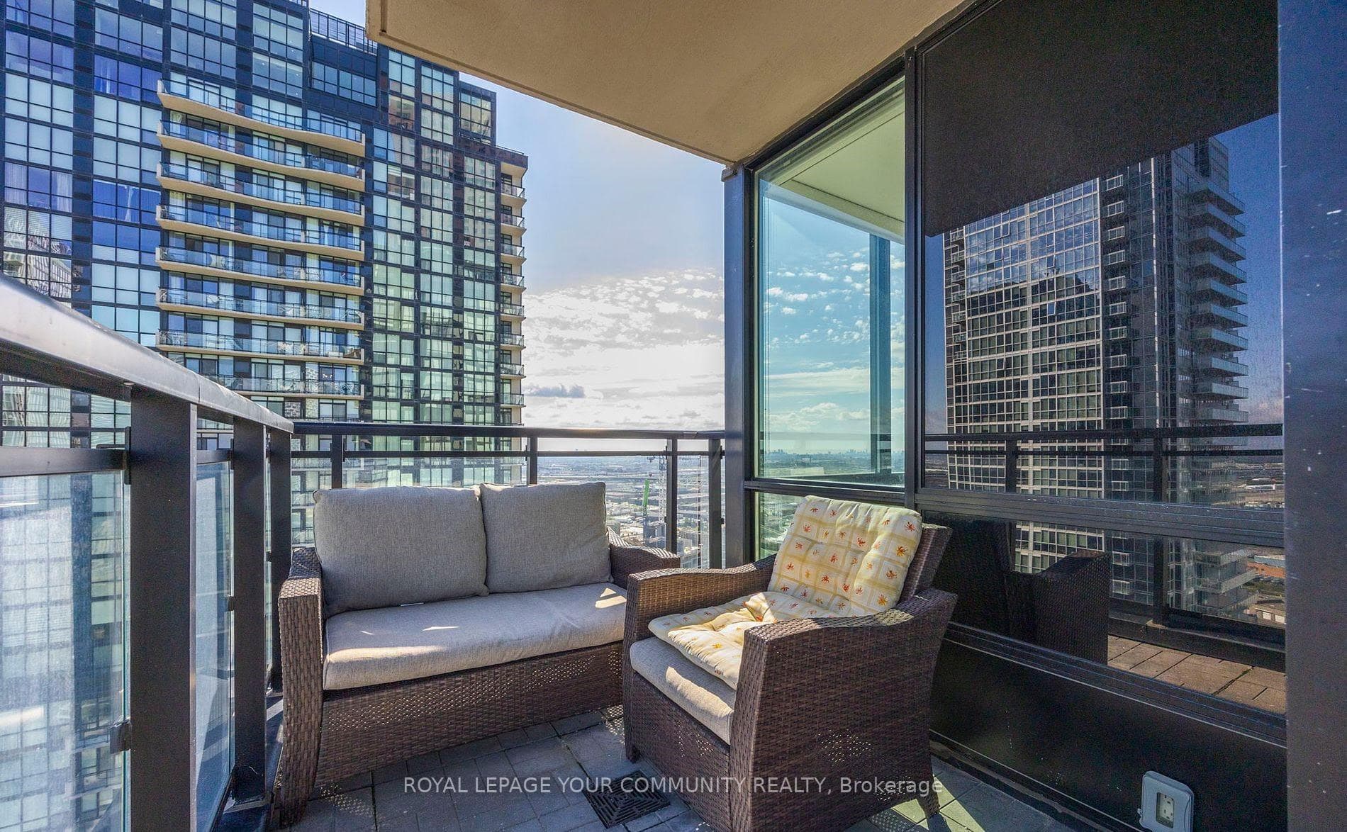 2910 Highway 7 Road Unit 2607 photo 4