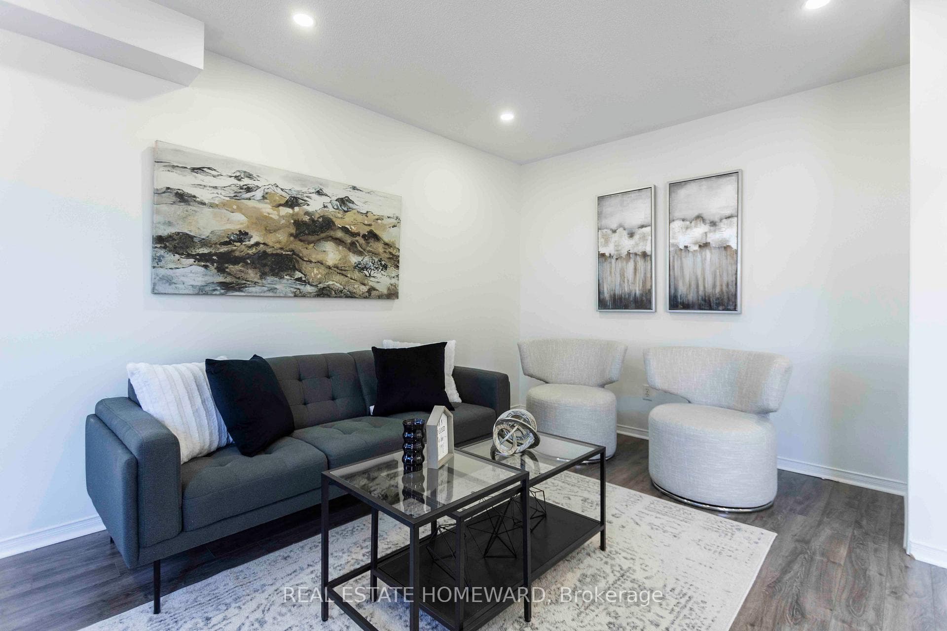 42 Perfitt Crescent photo 16