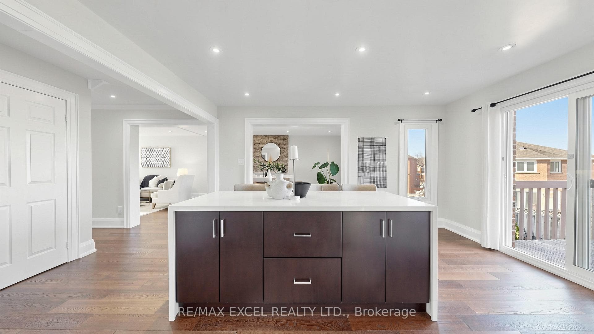 43 Piccadilly Road photo 11