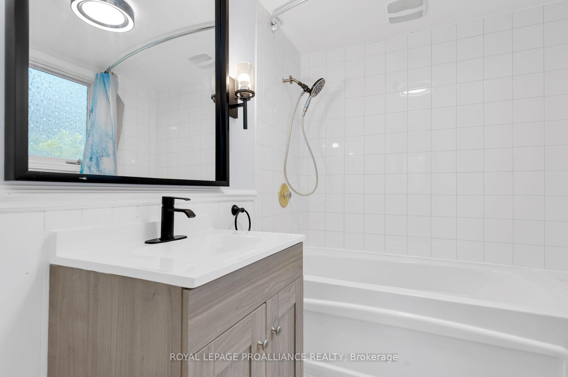 Guest house bath