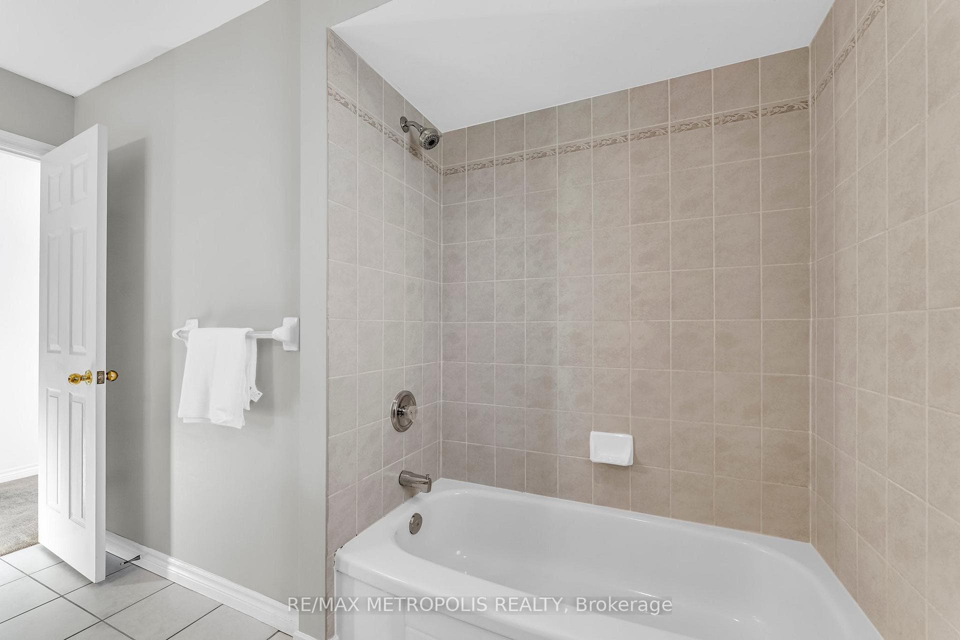 458 Meadow Street photo 22
