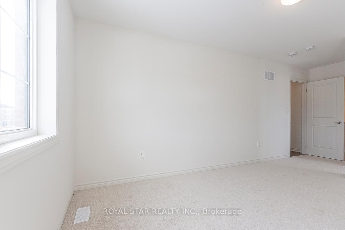 78 Bluebird Boulevard photo 39