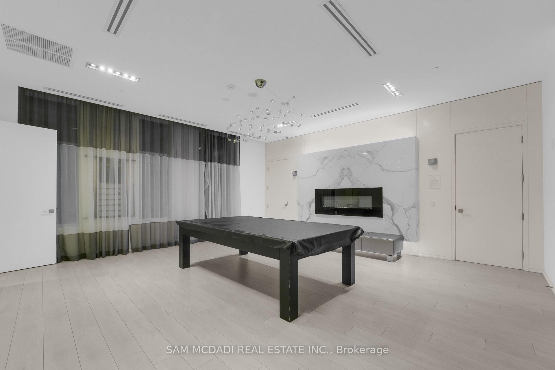 110 Marine Parade Drive Unit 1010 photo 26