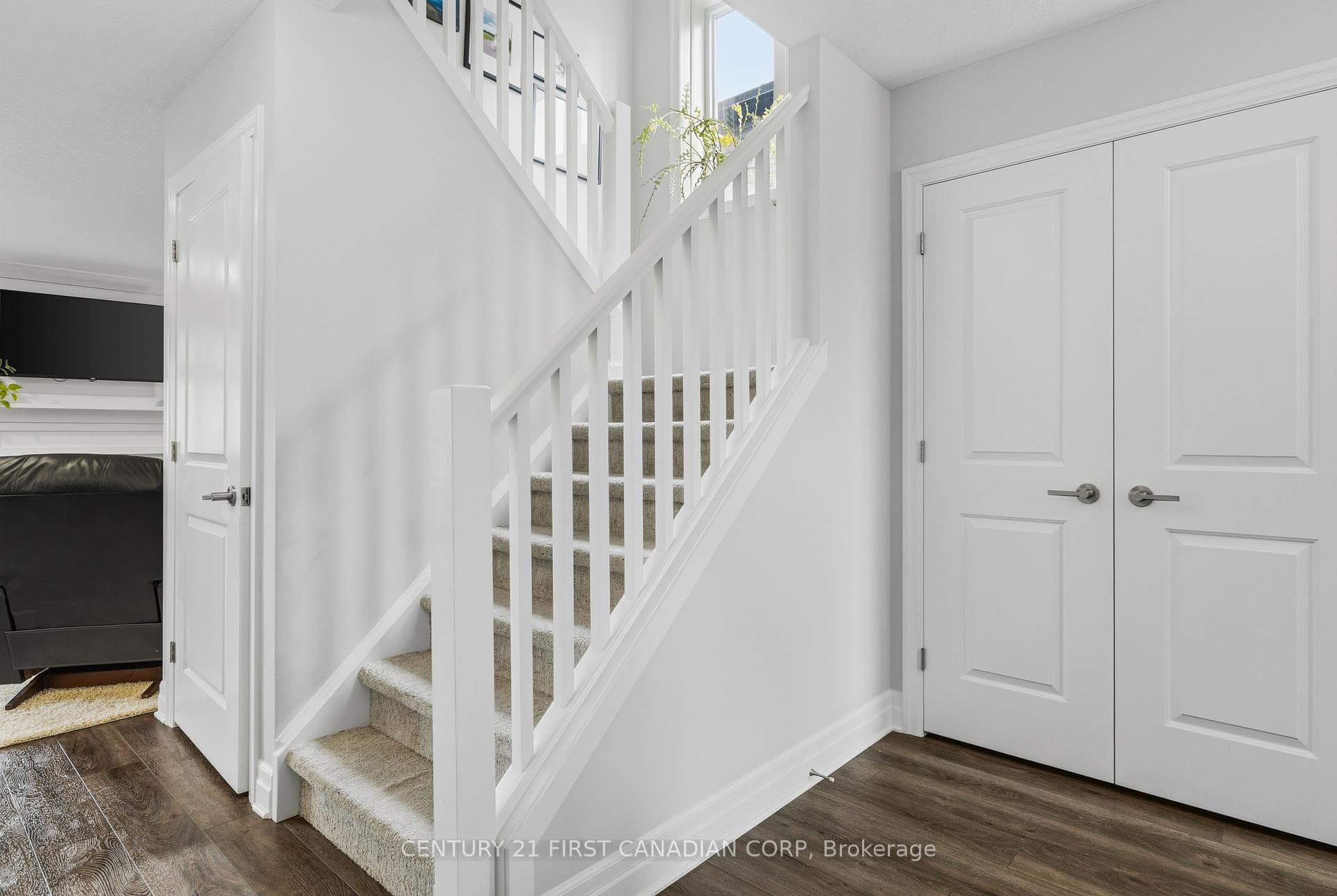 148 Gilmour Drive photo 17
