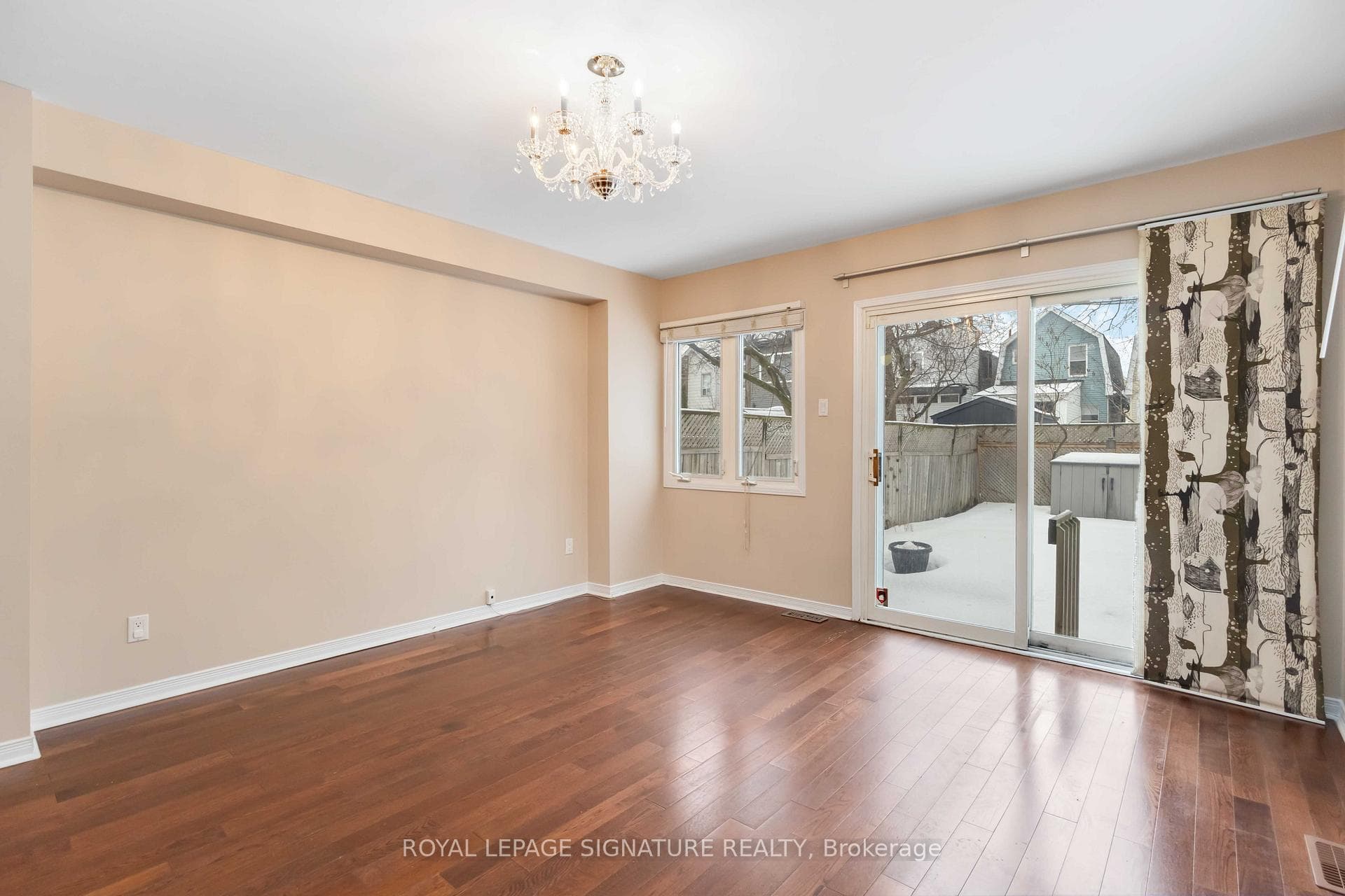 229 Donlands Avenue photo 14