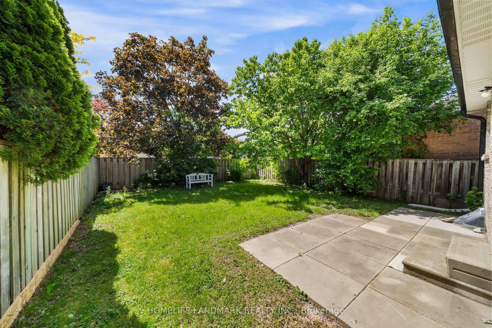 90 Gray Crescent photo 48