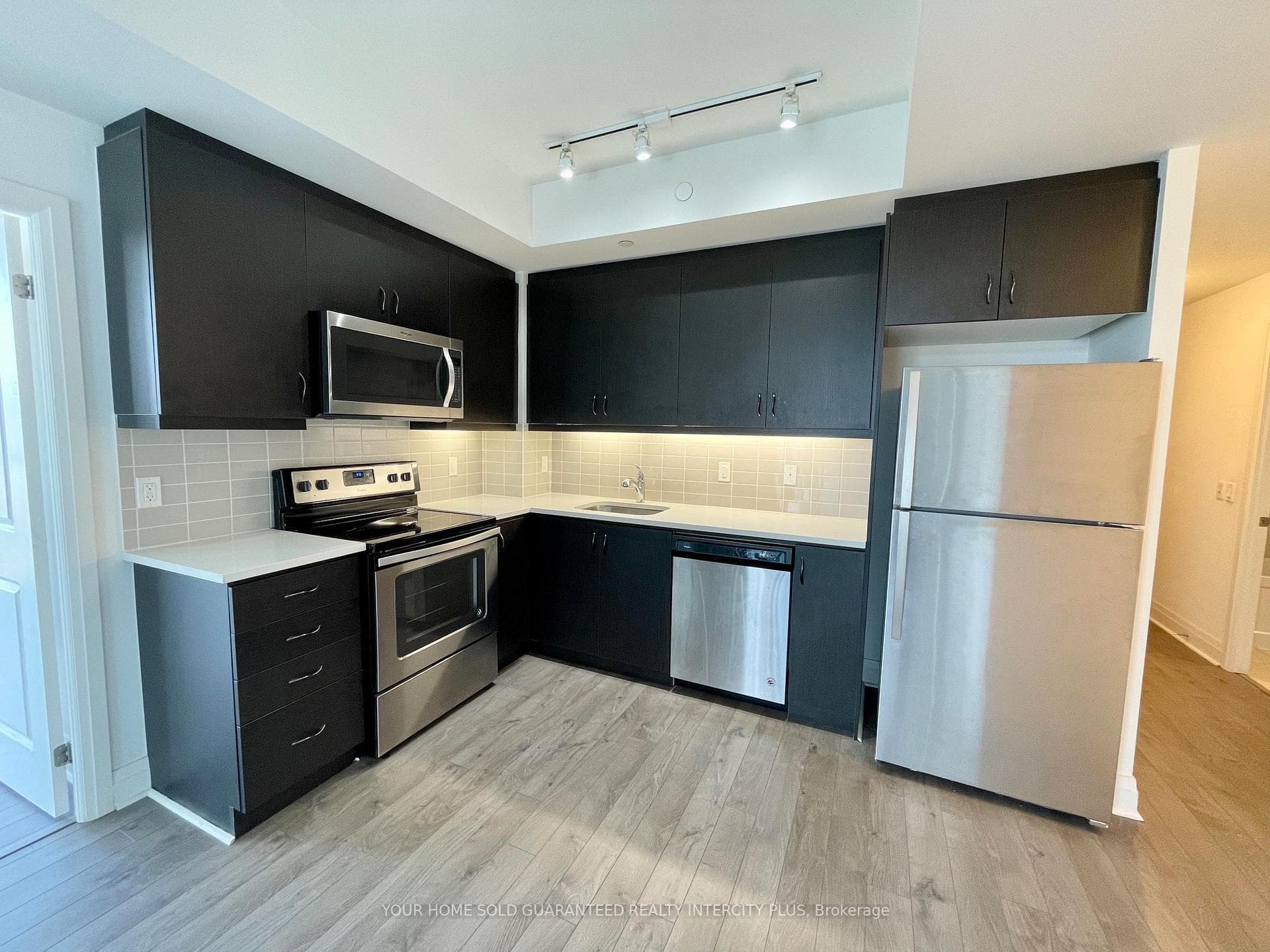 17 Zorra Street Unit 2012 photo 7