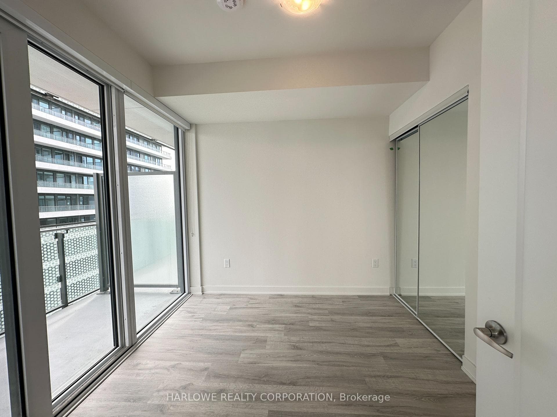 135 Lower Sherbourne Street Unit 2417 W photo 7