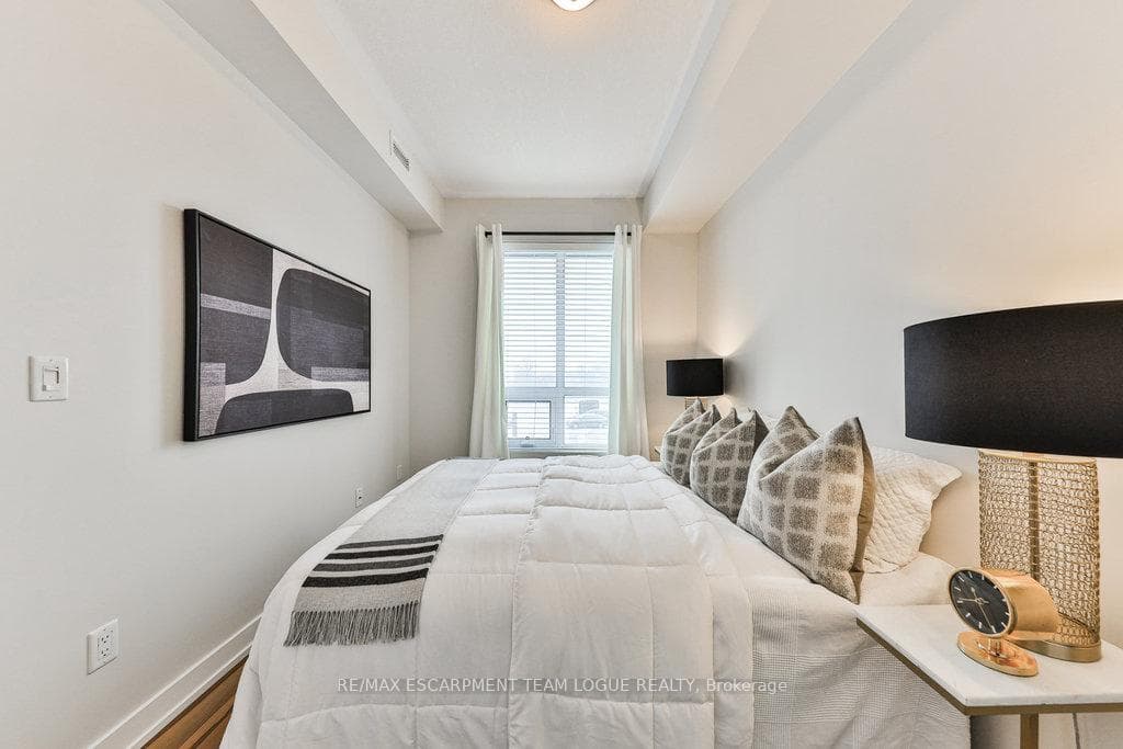 2490 Old Bronte Road Unit 222 photo 20