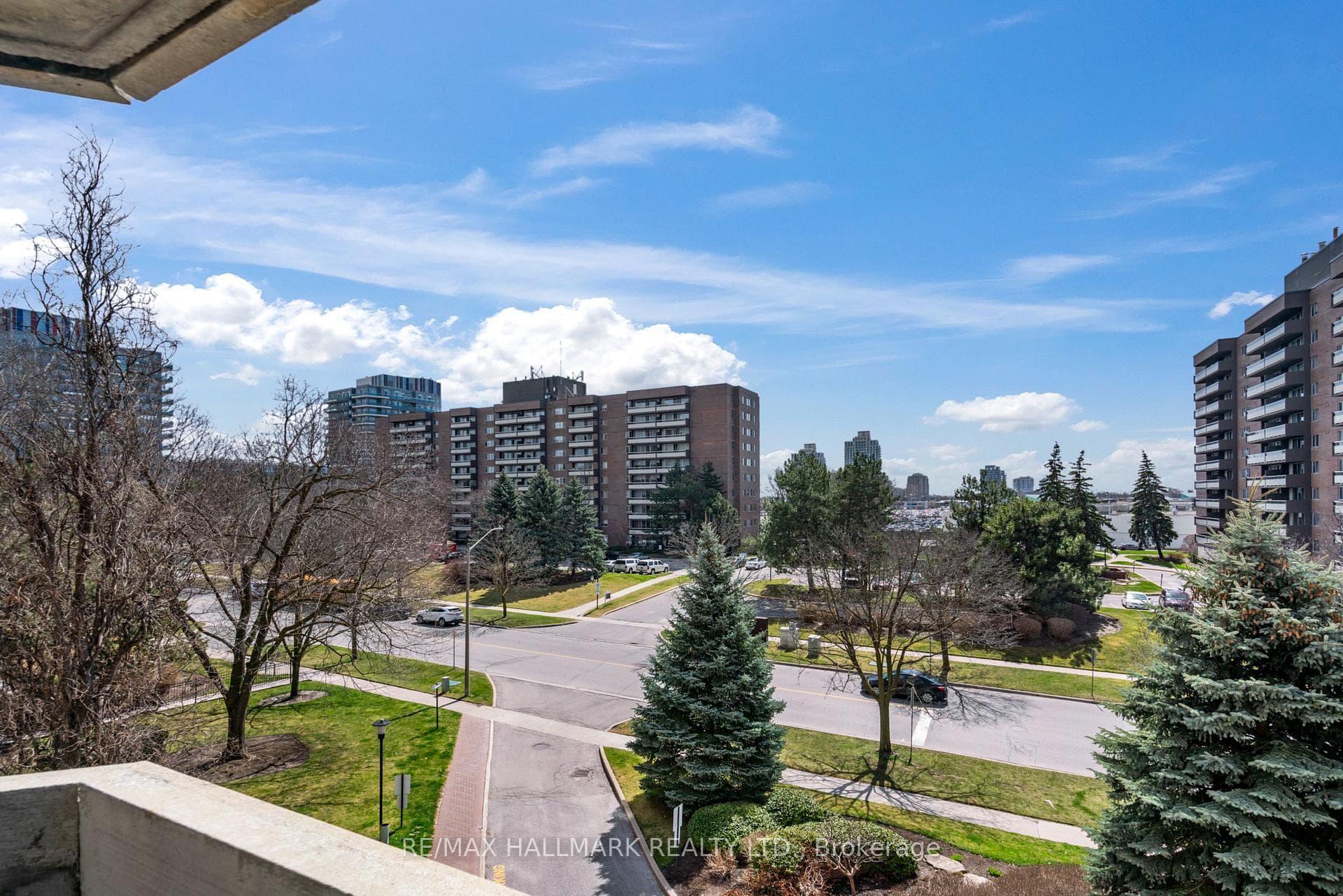 40 Baif Boulevard Unit 406 photo 24
