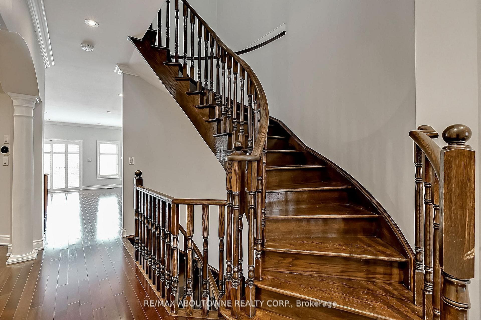 2415 Presquile Drive photo 4