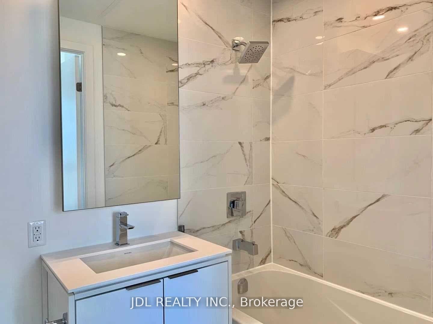 77 Shuter Street Unit 2010 photo 8