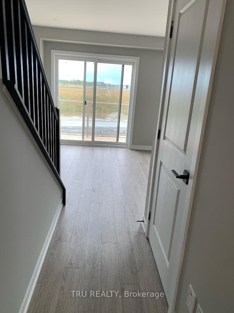 32 Limnos Lane photo 9