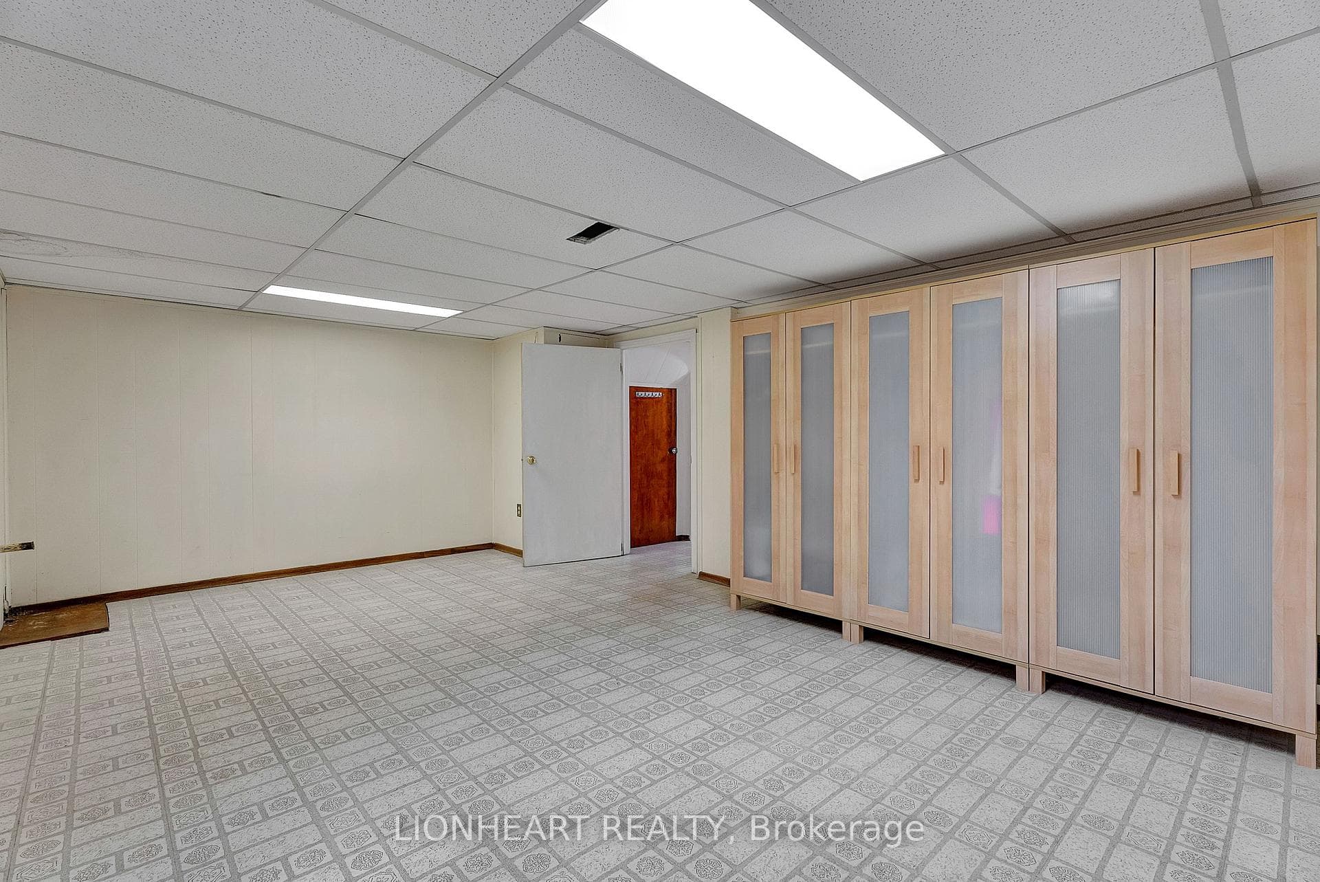 7 Trowell Avenue photo 29