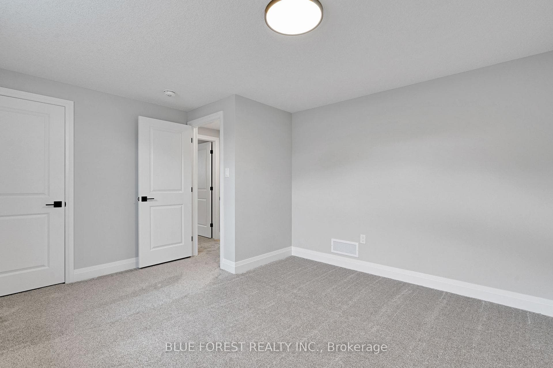 147 SHIRLEY Street photo 40