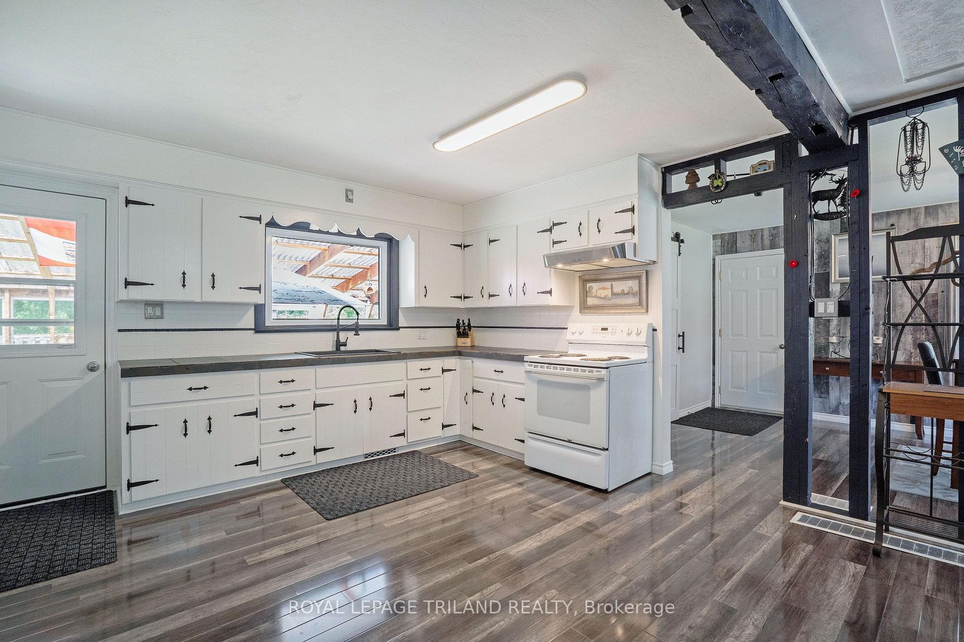 3585 Imperial Road photo 15