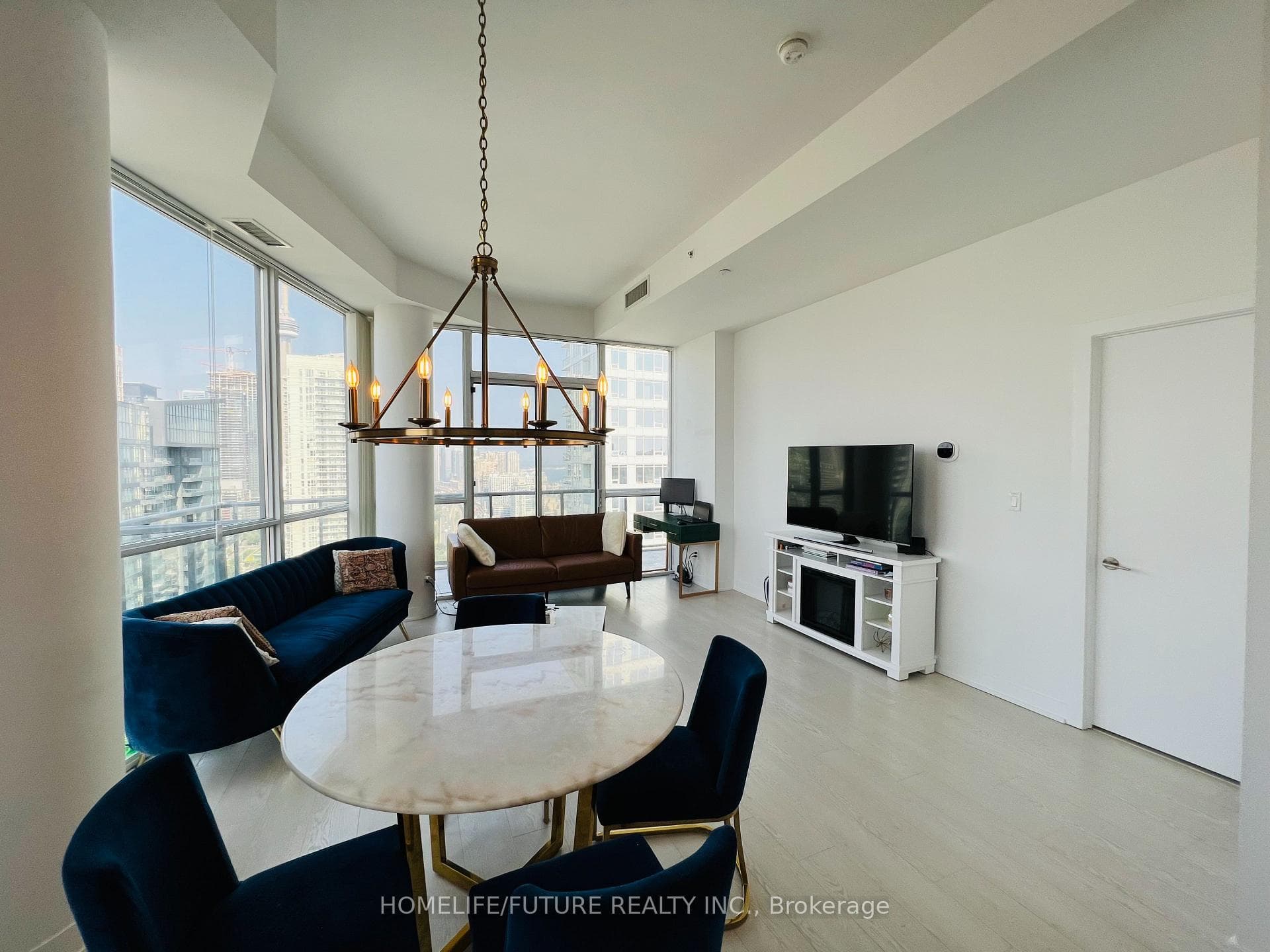 20 Bruyeres Mews Unit PH3 photo 2