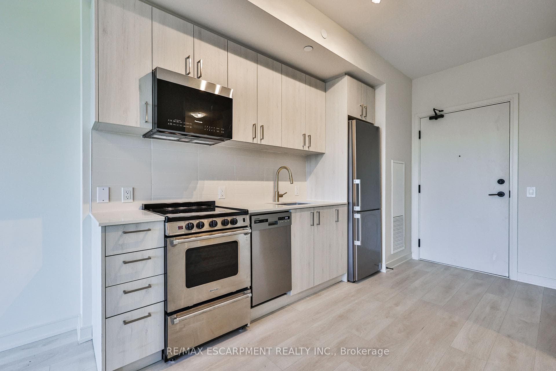 8010 DERRY Road Unit 304 photo 7