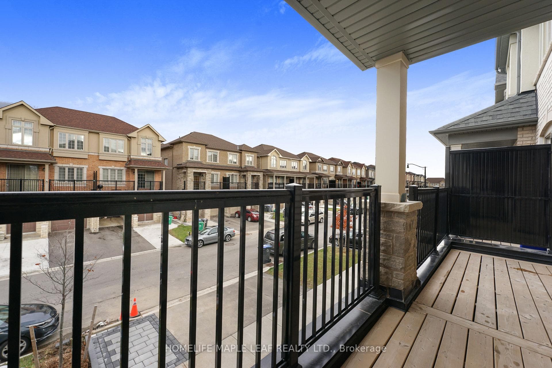 70 HASHMI Place photo 36