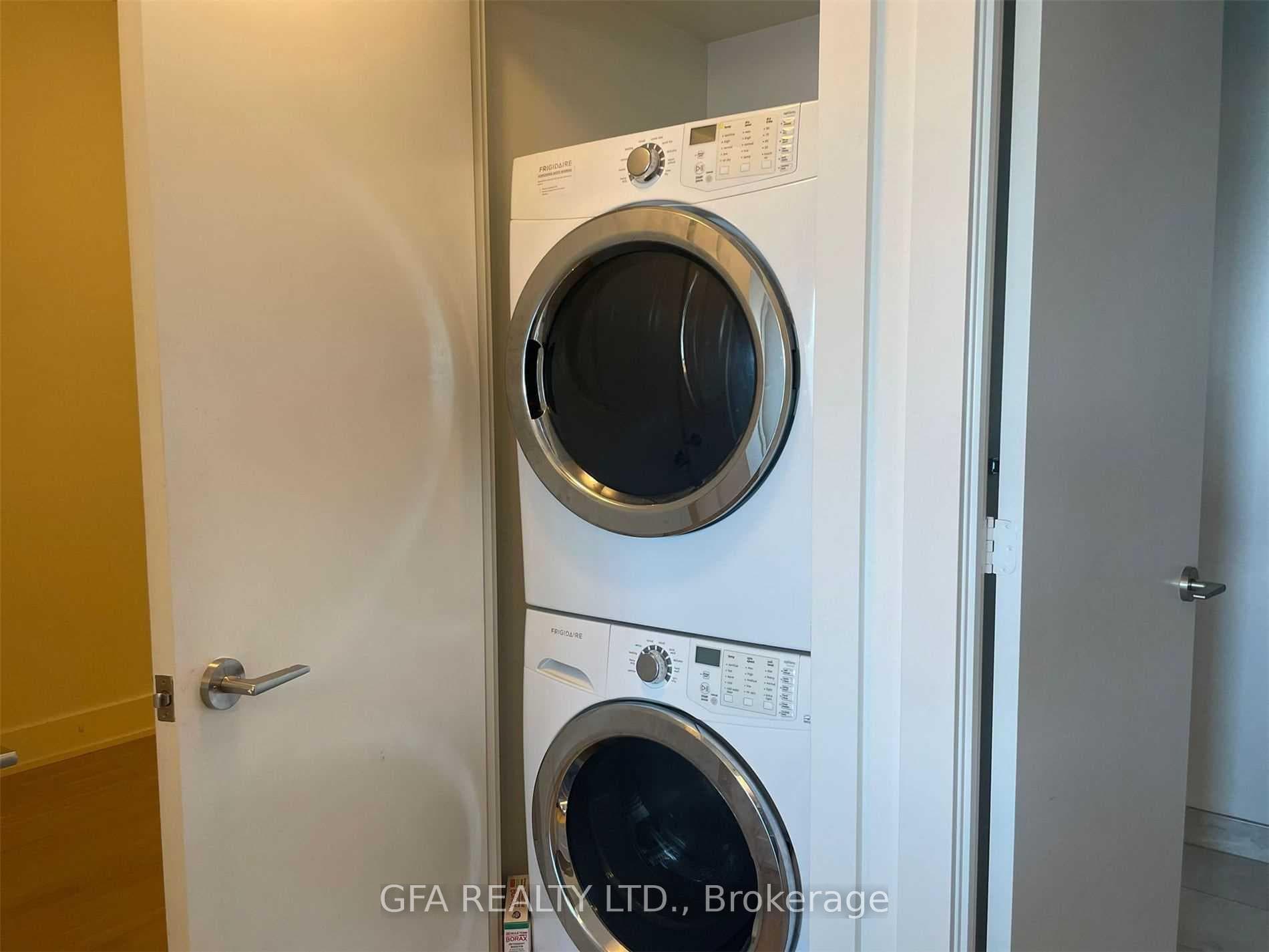 200 Bloor Street Unit 2705 photo 16