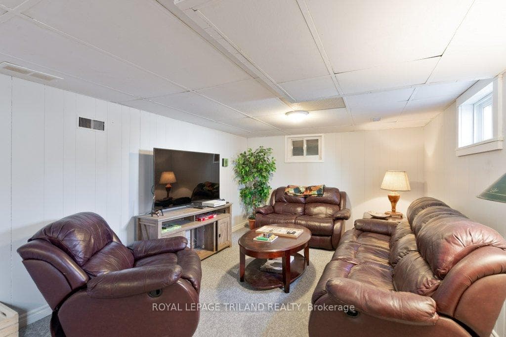 102 Steele Street photo 28